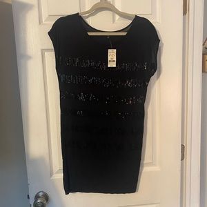 95) NWT Express sequin top